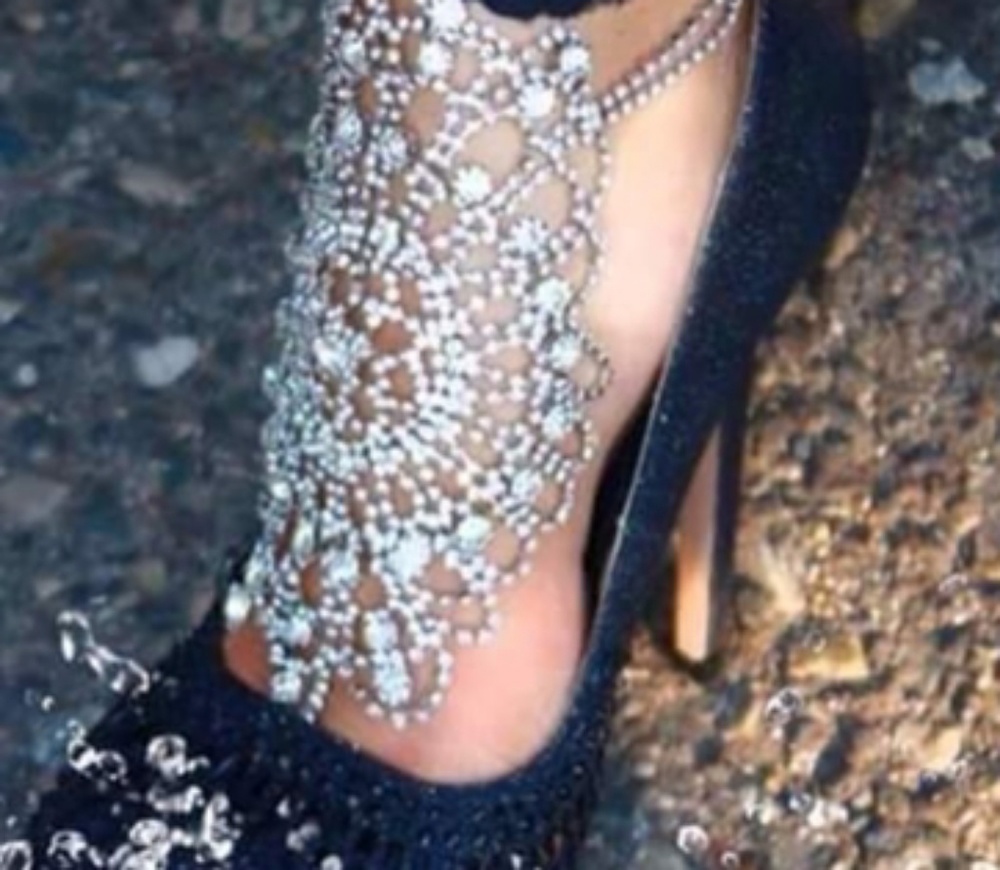 👠Head over Heels Foot Jewelry by Traci Lynn 💎 - Picture 2 of 6